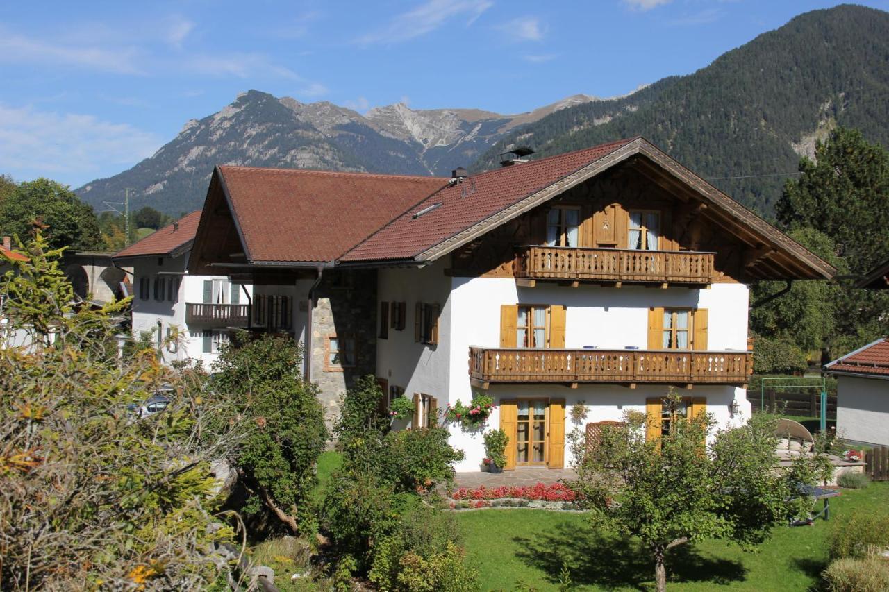 Апартаменты Haus Daheim Миттенвальд Экстерьер фото